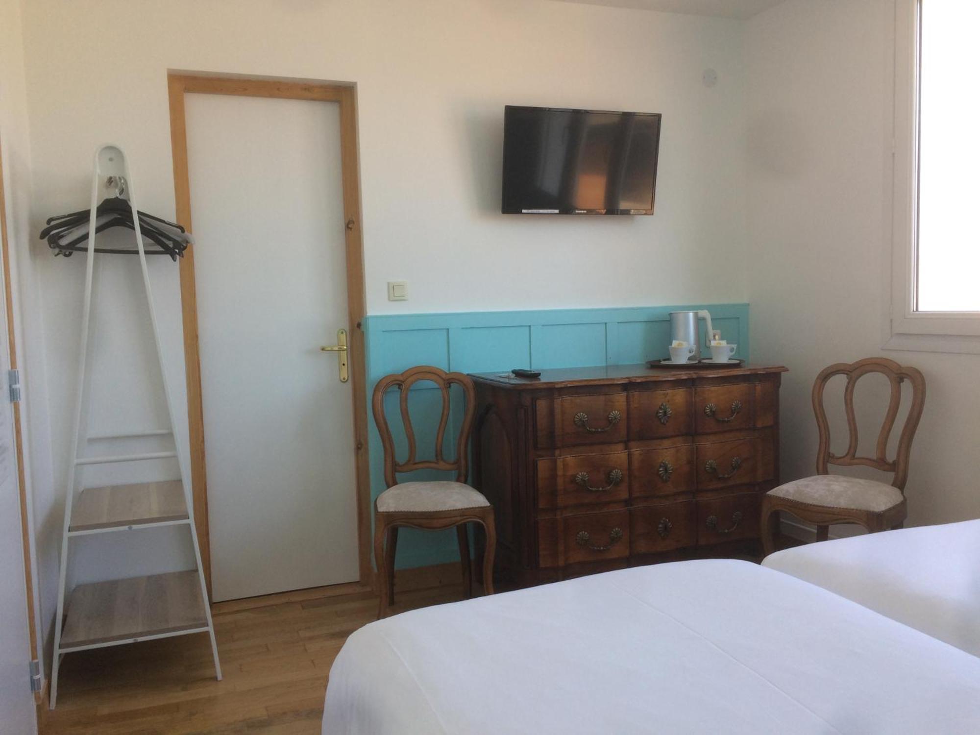 Hotel Richelieu Calais Bagian luar foto