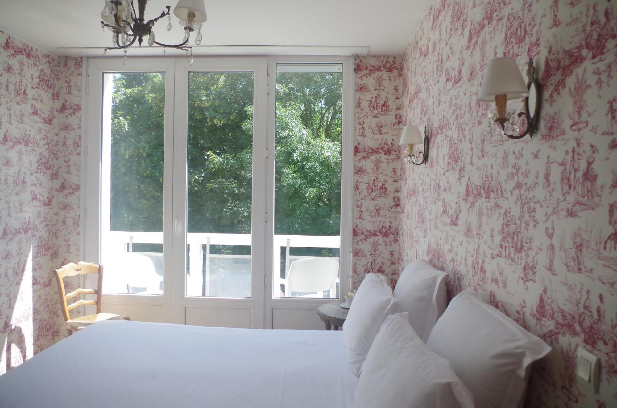 Hotel Richelieu Calais Bagian luar foto