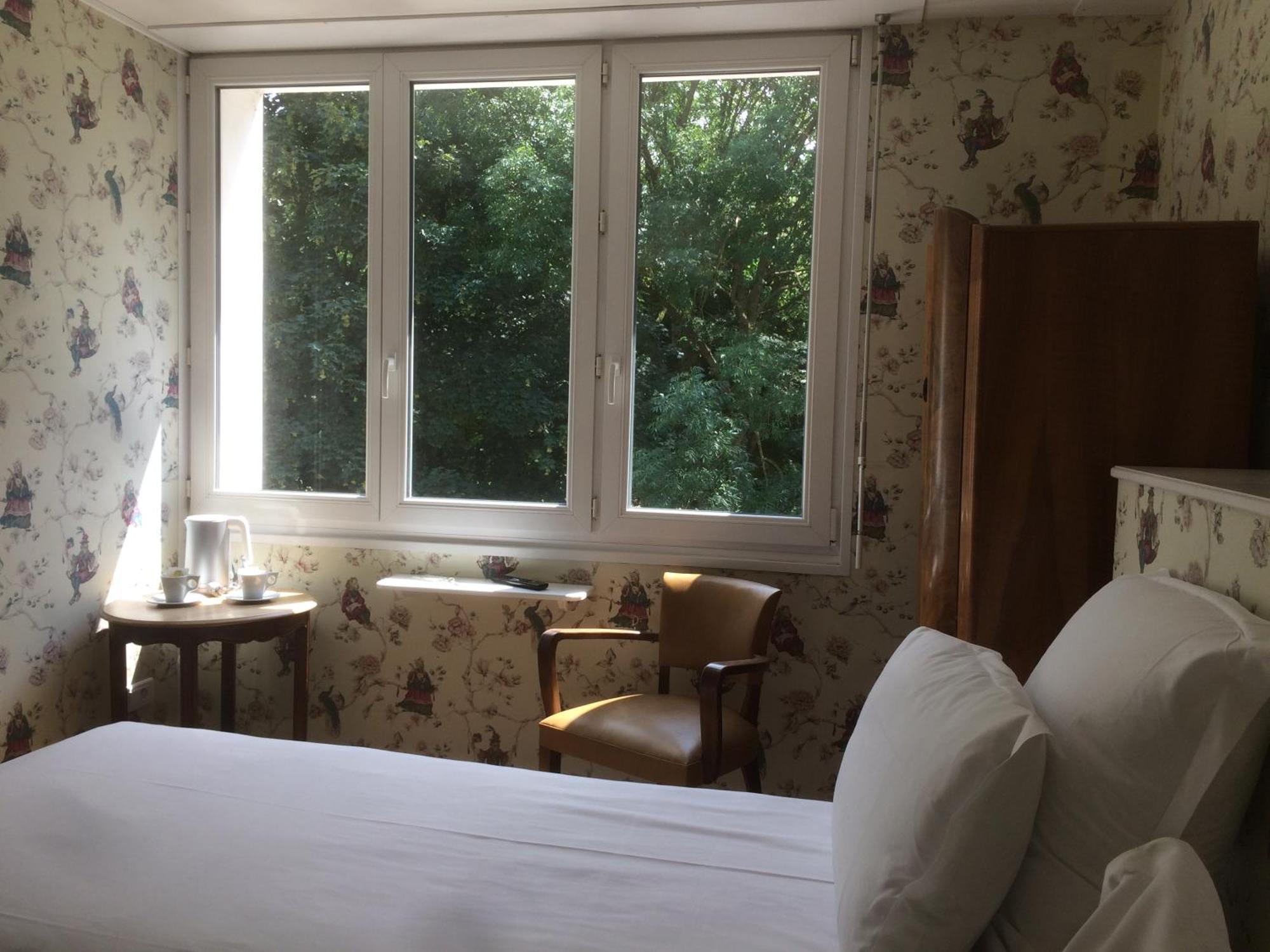 Hotel Richelieu Calais Bagian luar foto