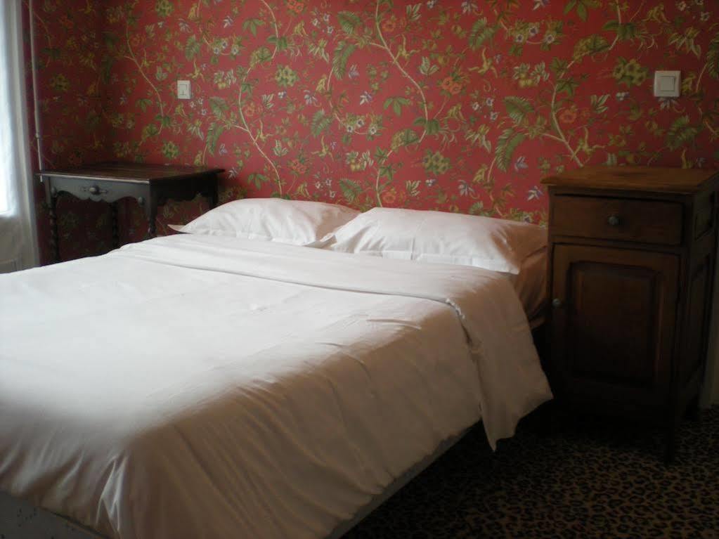 Hotel Richelieu Calais Bagian luar foto